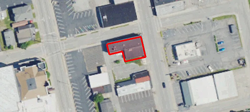 402 Main St