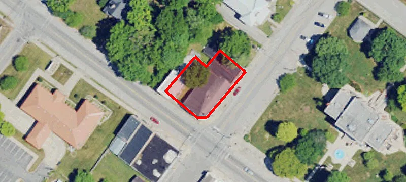 302 Main St