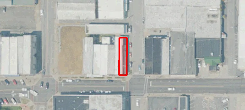 300 Main St