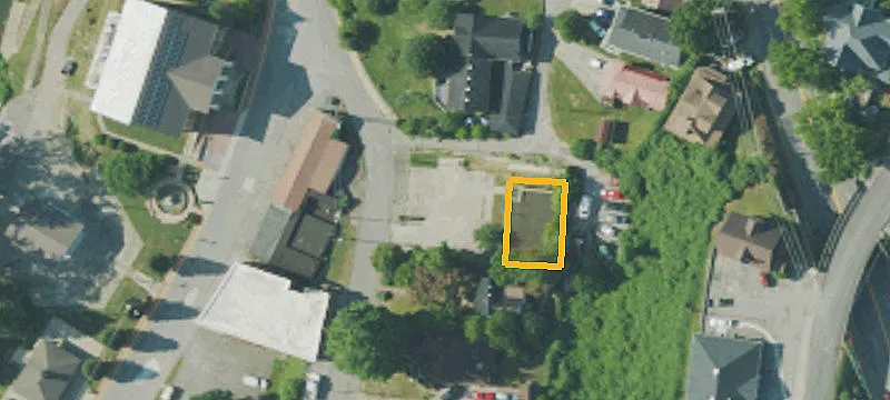 825 High St