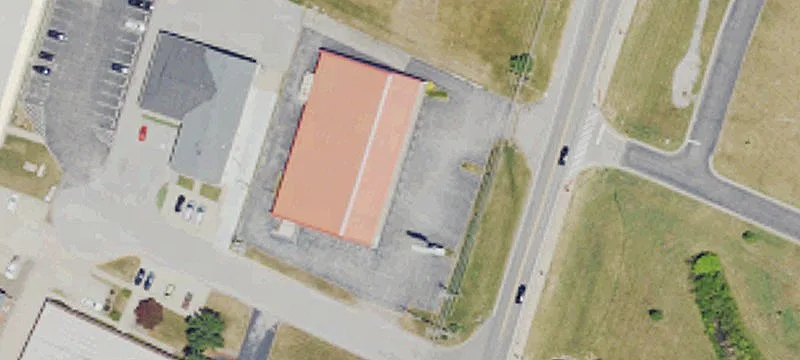 1090 Lancaster Rd