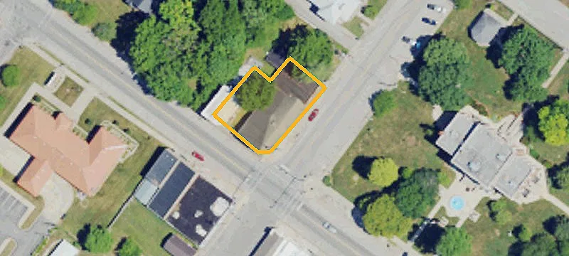 300 Main St