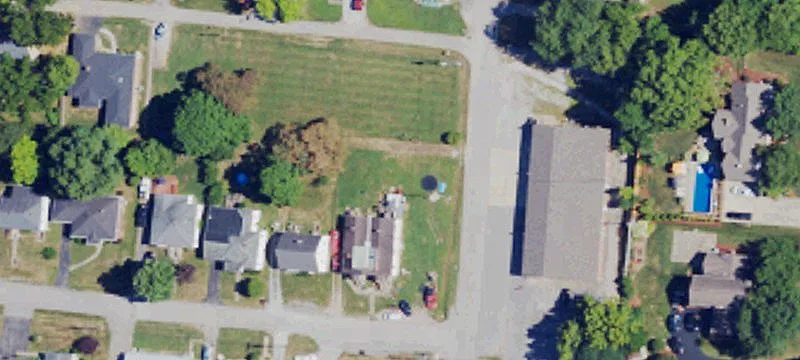 10 College St