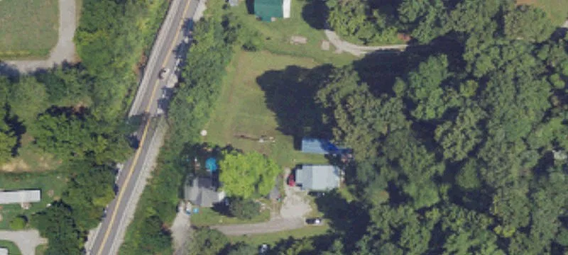 Livermore, KY 42352