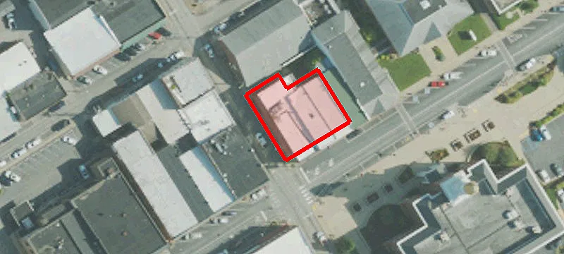 301 Main St