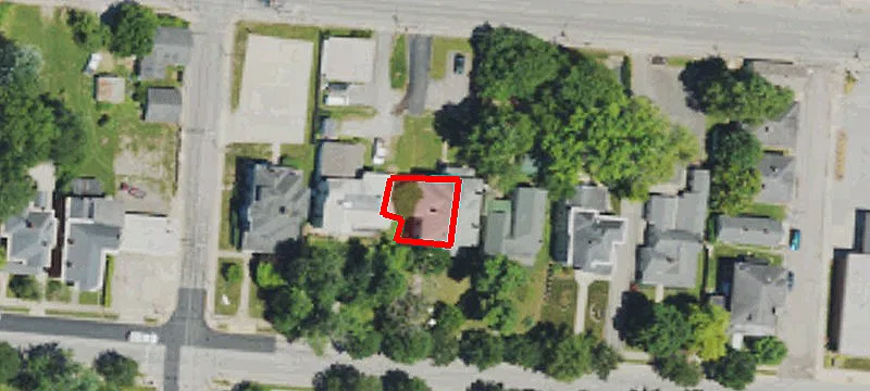 921 Main St