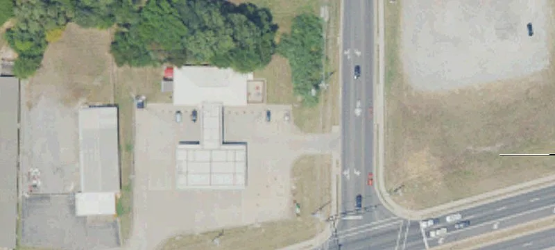 1600 Hwy 121st N Byp