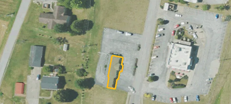 33 Windsor Dr