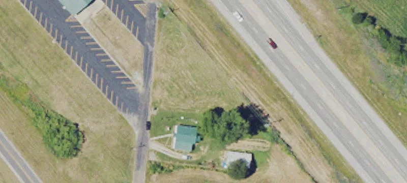 303 Maple Leaf Rd