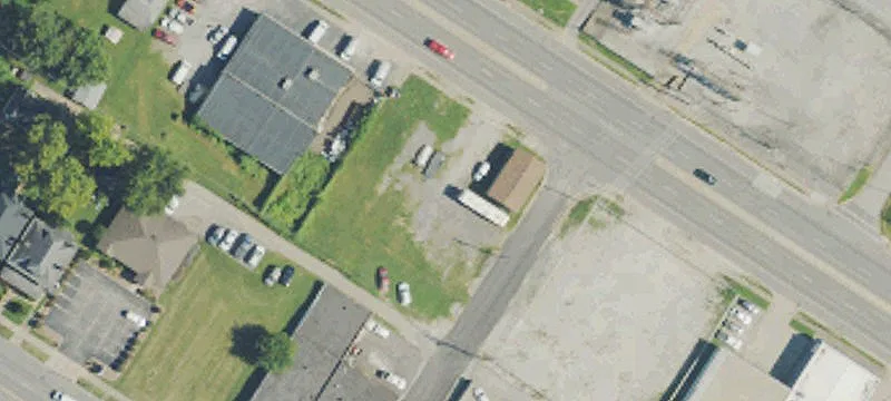 2452 Greenup Ave