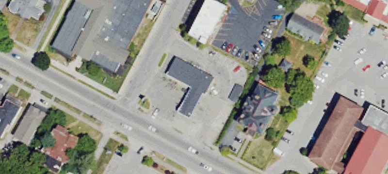 421 Main St