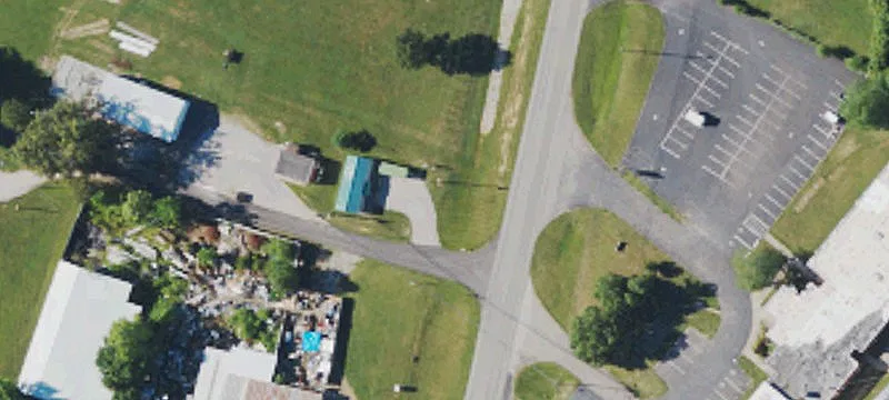 90 Thomas Ln