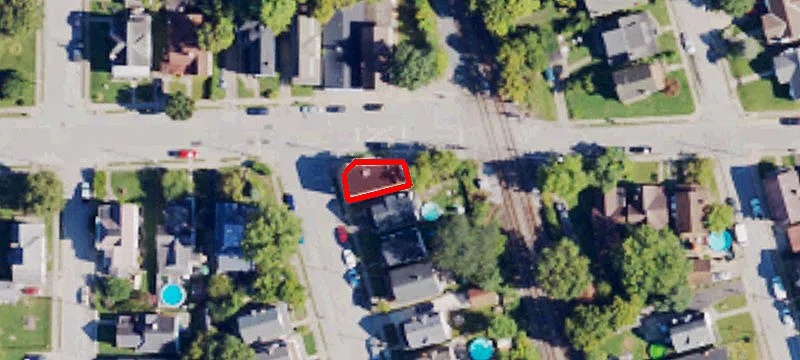3702 Huntington Ave