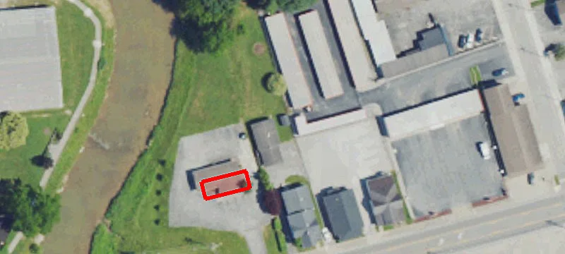 406 Master St