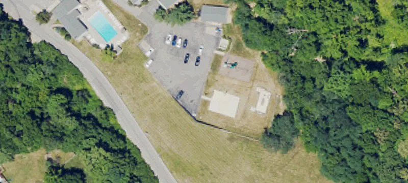14 Lakeside Ave