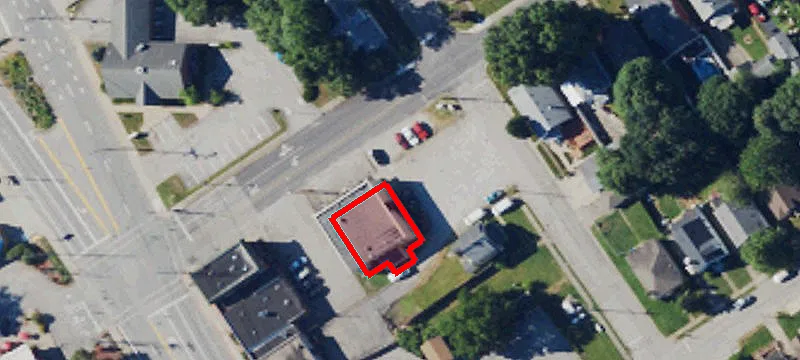 808 Clarks Ln