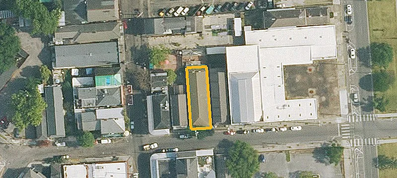 2111 Chartres St