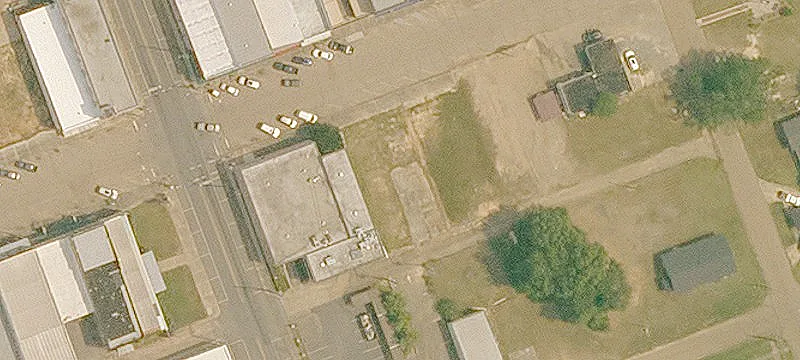 1920 Main St