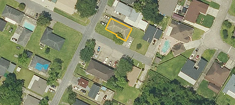 1351 Pecan St