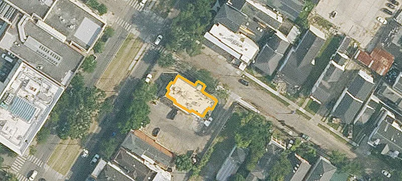 1700 Saint Charles Ave