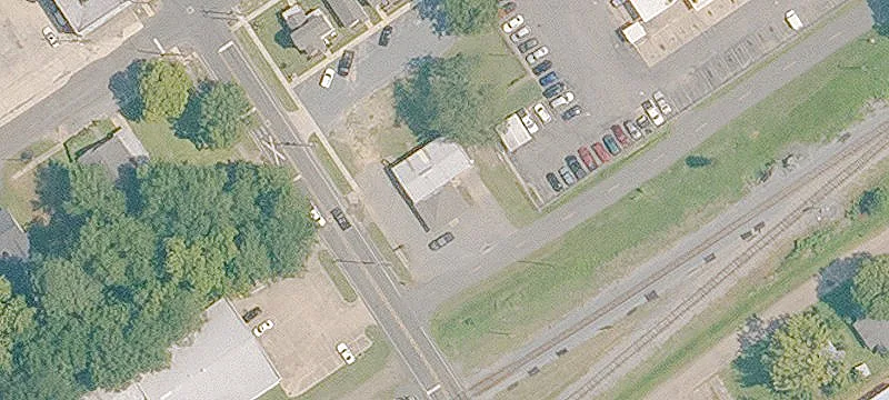 100 4th St