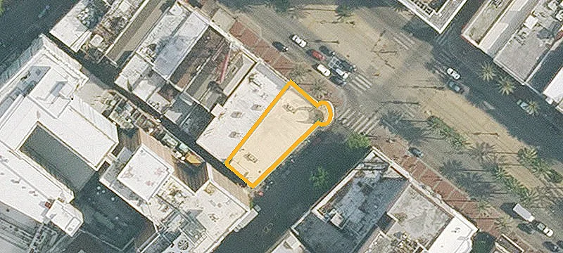 900 Canal St