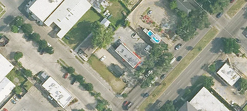 3210 Carrollton Ave