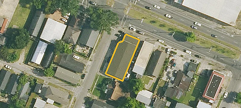 6100 Saint Claude Ave