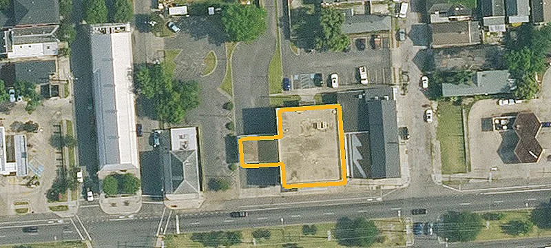 2421 Saint Claude Ave