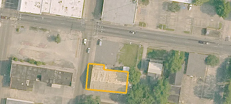 306 Landry St