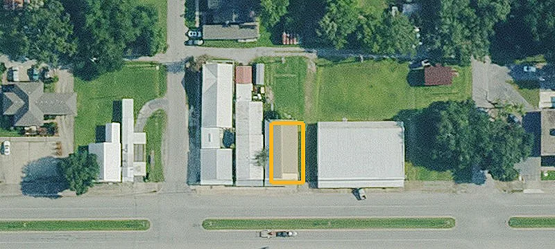 305 Main St