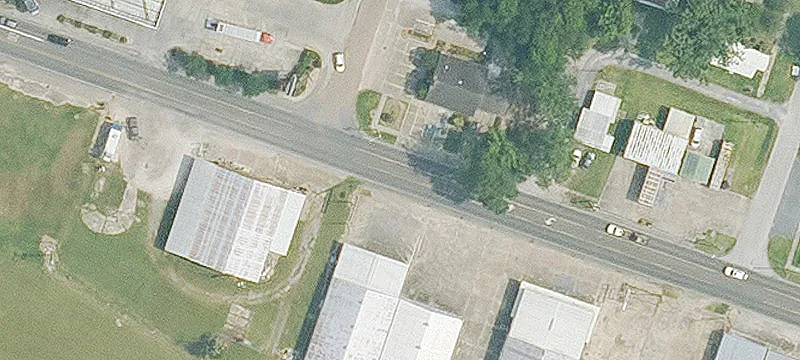 213 Veterans Meml Dr