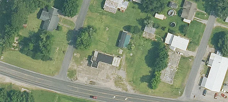 1018 Veterans Meml Dr