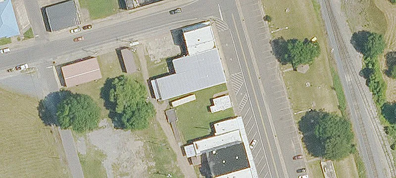 108 Land Ave