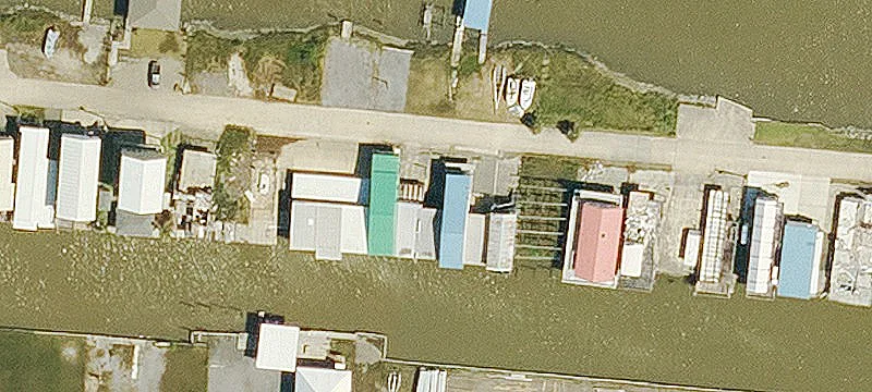 123 Pier 1st St