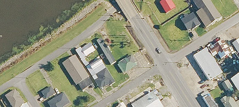 702 Lafourche St