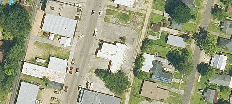 724 Ave F F