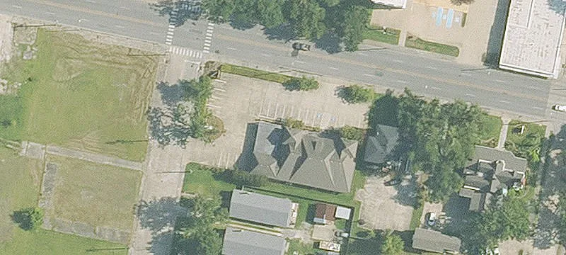 600 Broad St