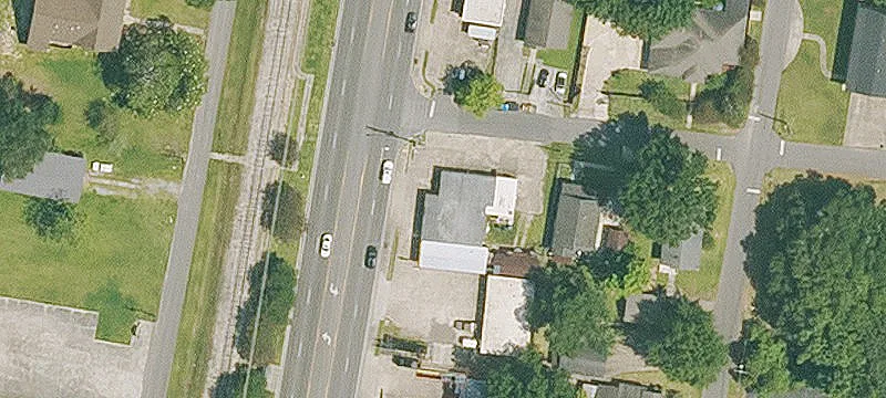 1350 Main St