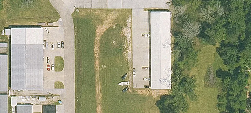 1635 Hwy 190th E