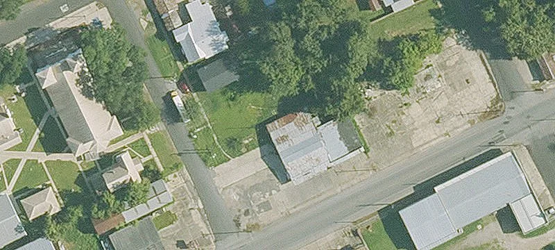 320 2nd St