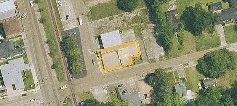 209 Railroad Ave
