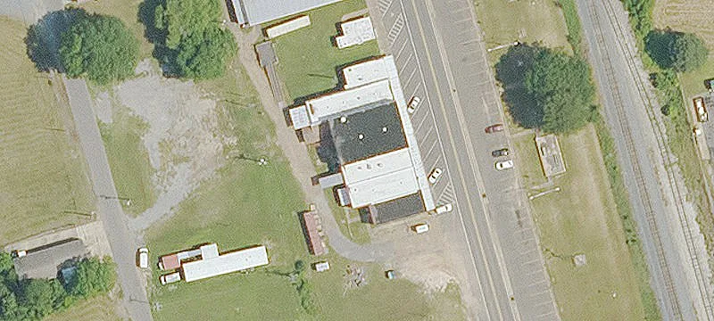 126 Land Ave