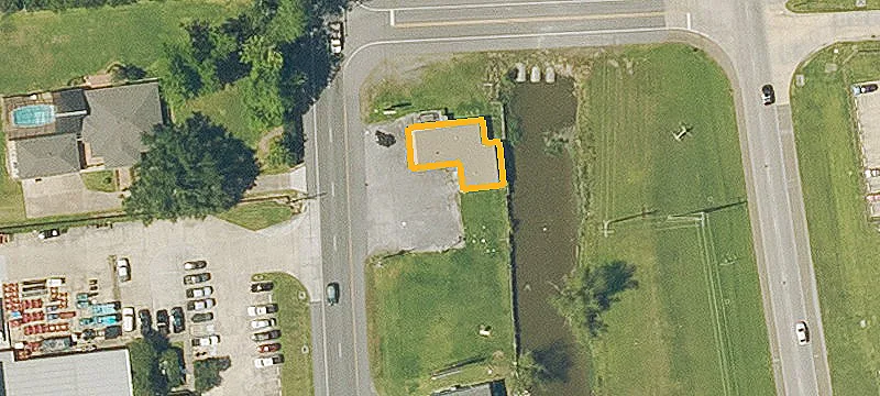 3607 Main St