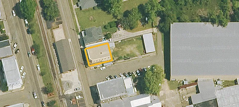 302 Railroad Ave