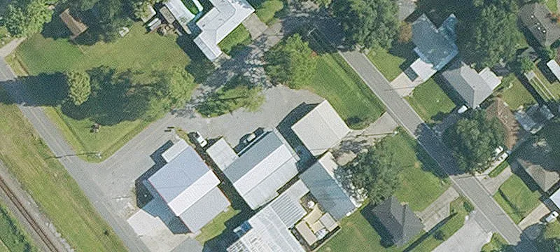 206 Ave E Ave