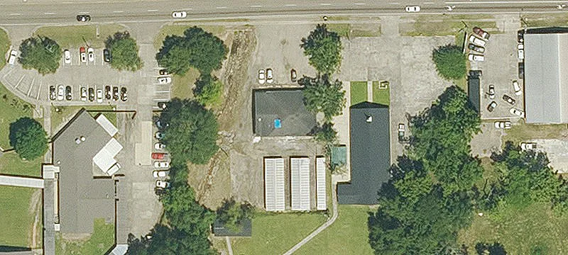 321 Oak St