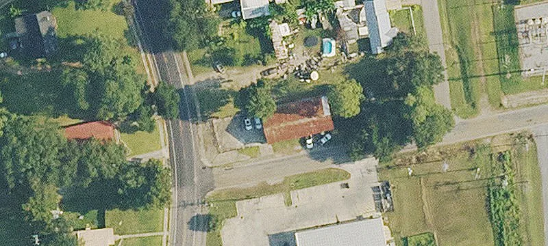 900 Main St