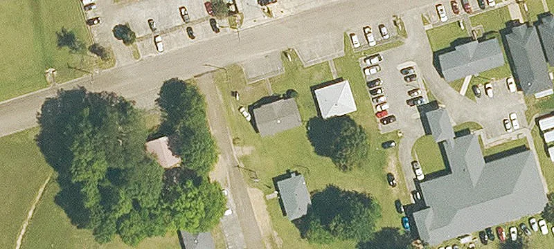 800 Riverside Dr