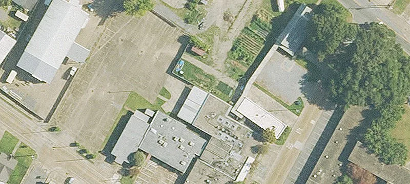 General Mouton Ave